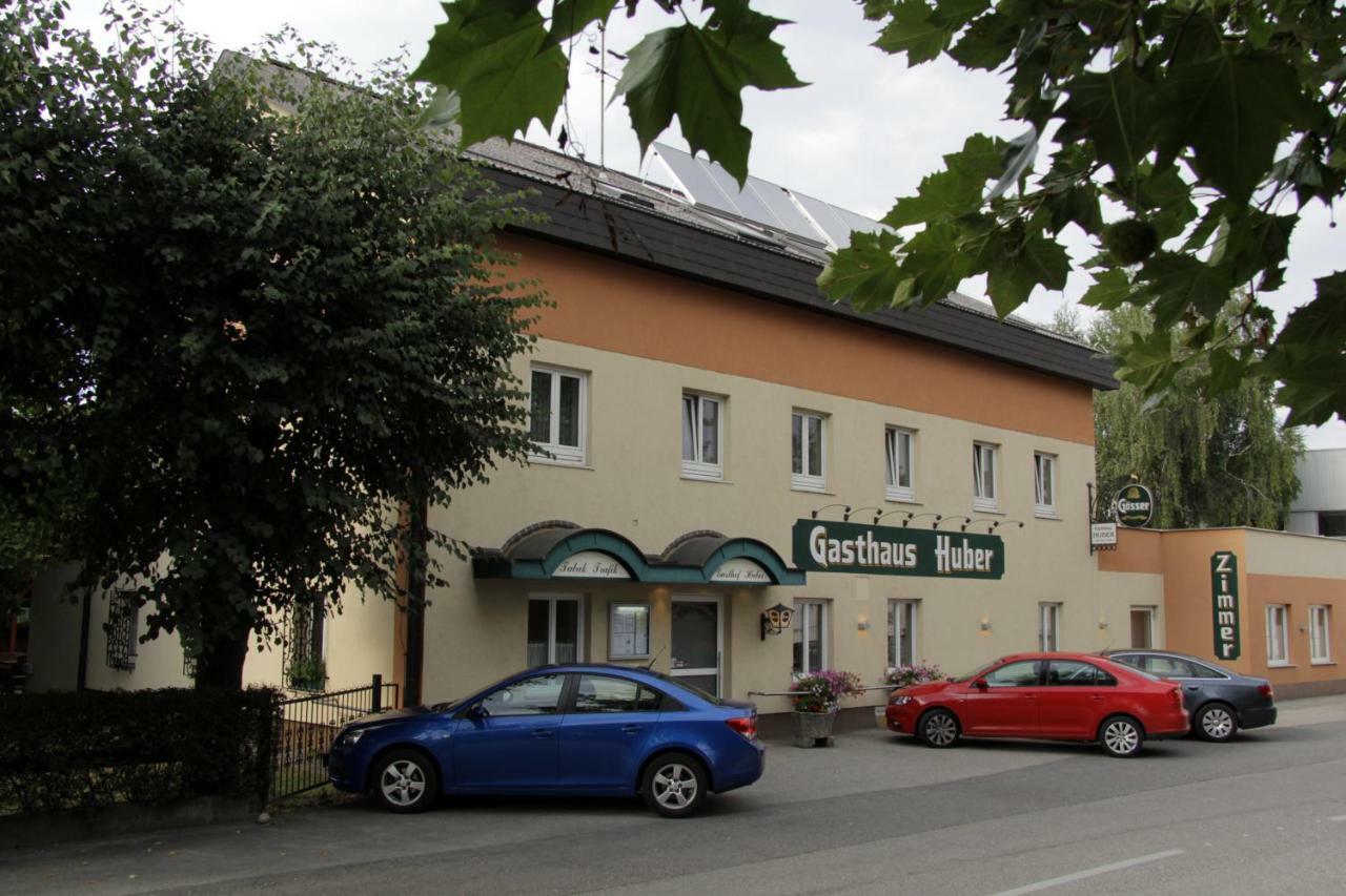 Hotel Gasthof Huber Wels Exterior foto